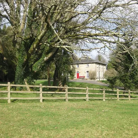 Guest house Glebe House